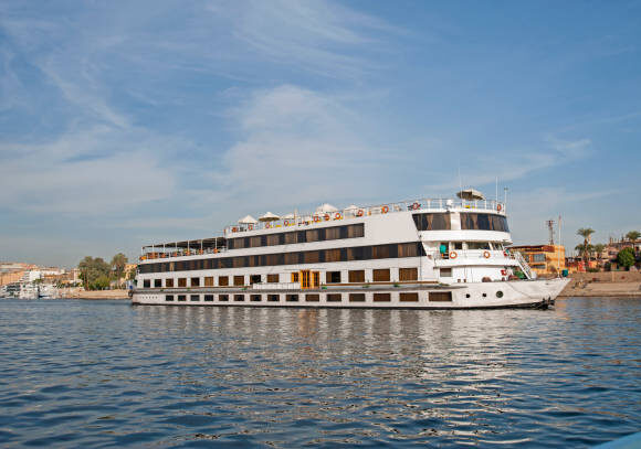 Nile Lunch Cruise Experience